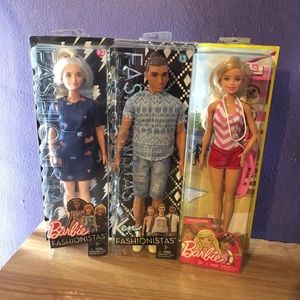 Lot of 3 dolls